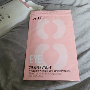 Sio reusable wrinkle-smoothing patches